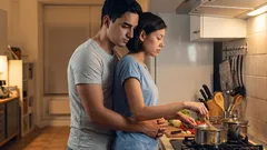 Ako spoznať, že mu na tebe záleží, aj keď o citoch nehovorí: 7 nenápadných signálov