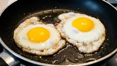 Panvicu neumývajte hneď po uvarení vajec: táto rada vám pomôže udržať riad v dobrom stave po mnoho rokov.